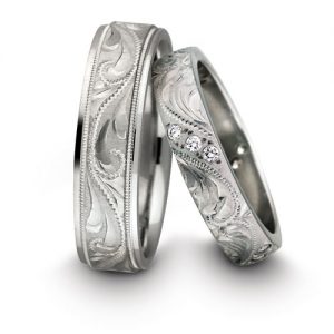 classicly-impregnated-wedding-rings-in-white-gold