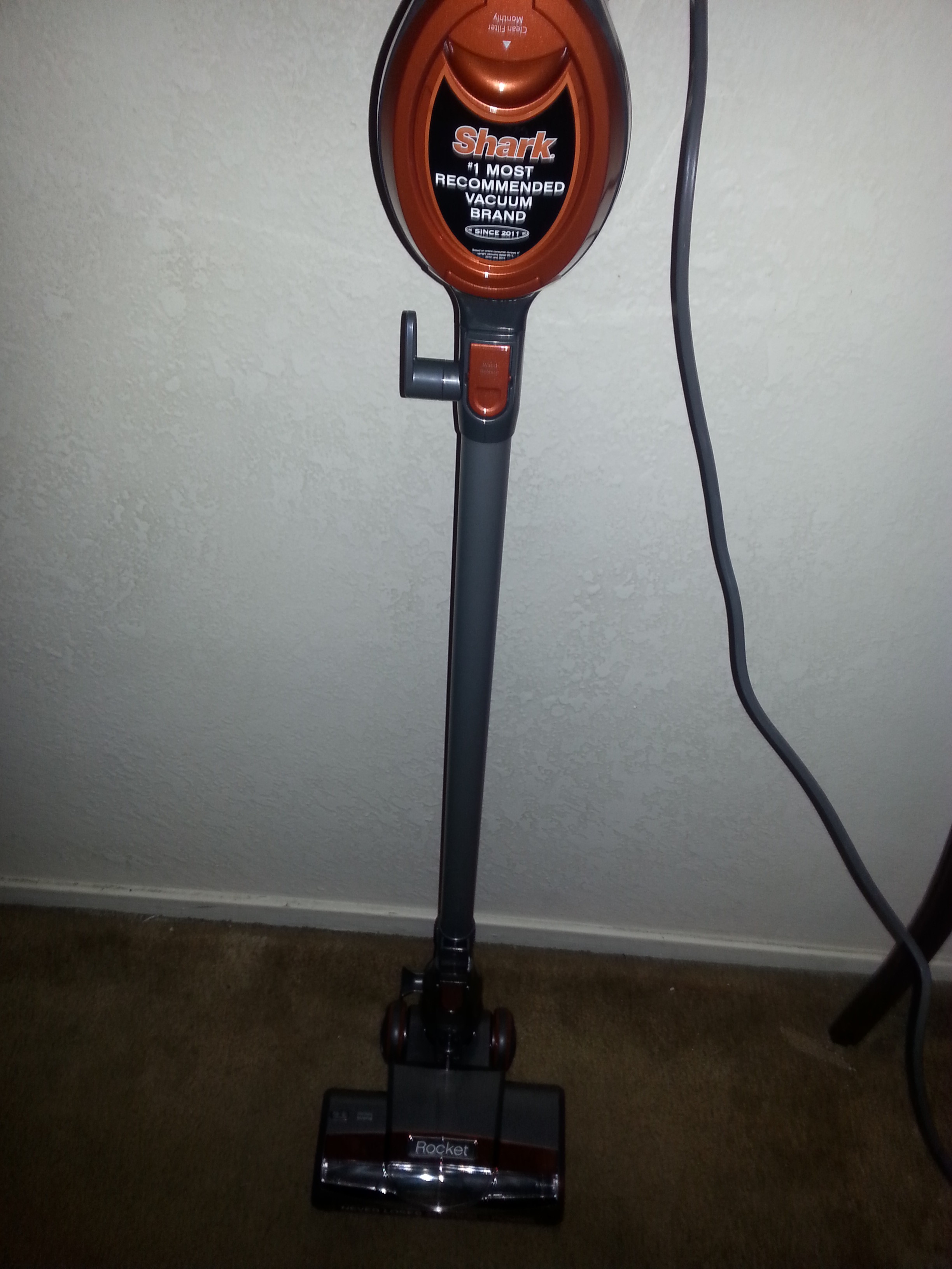 Shark Rocket Ultralight Upright review, the easy handling vacuum for ...