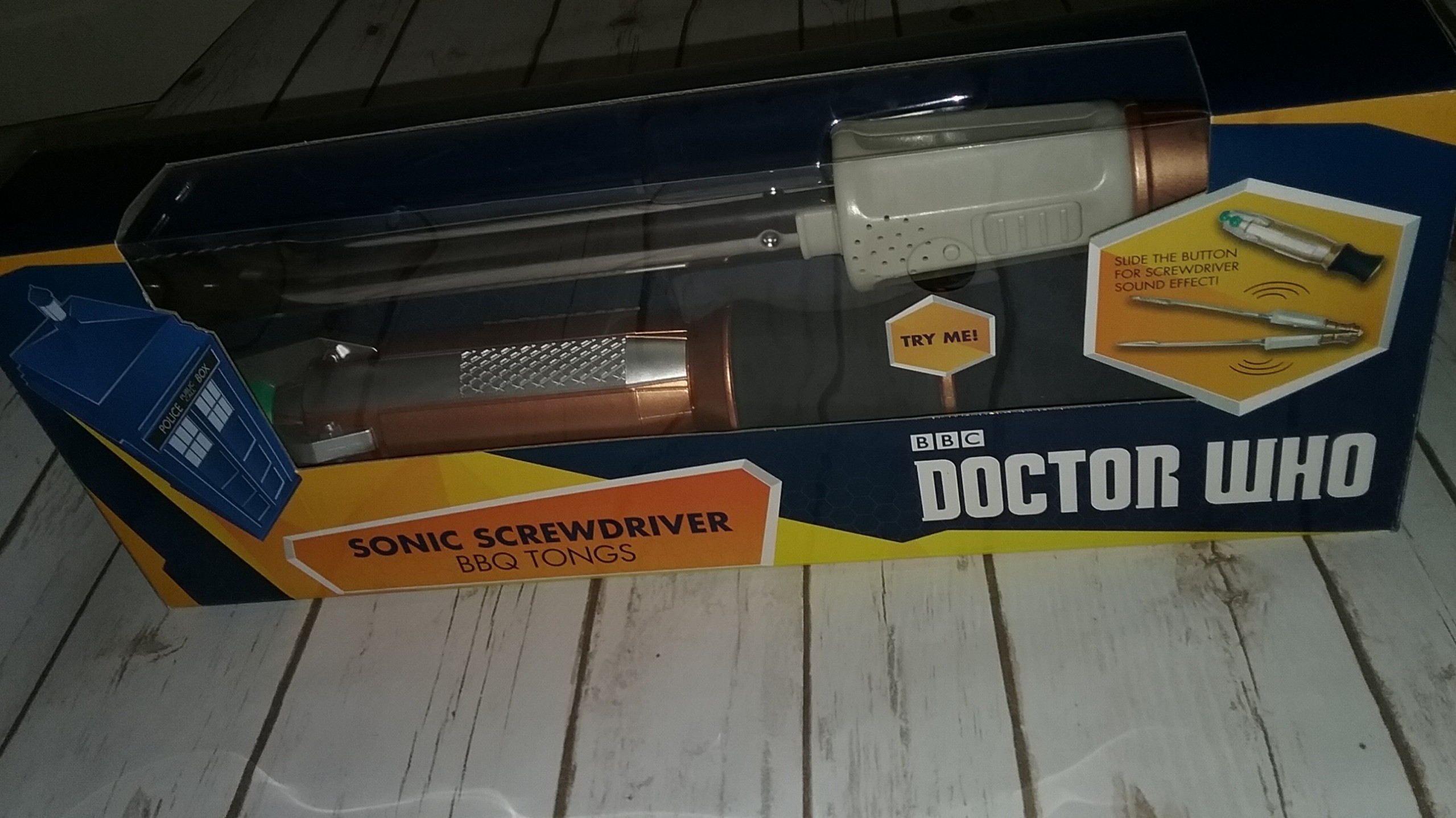 Dr. who tongs